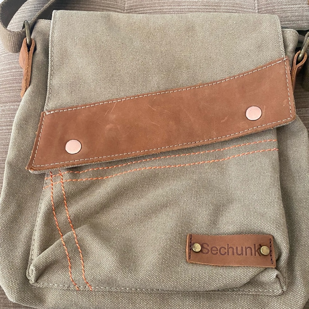 Sechunk Canvas Messenger Flap Crossbody bag